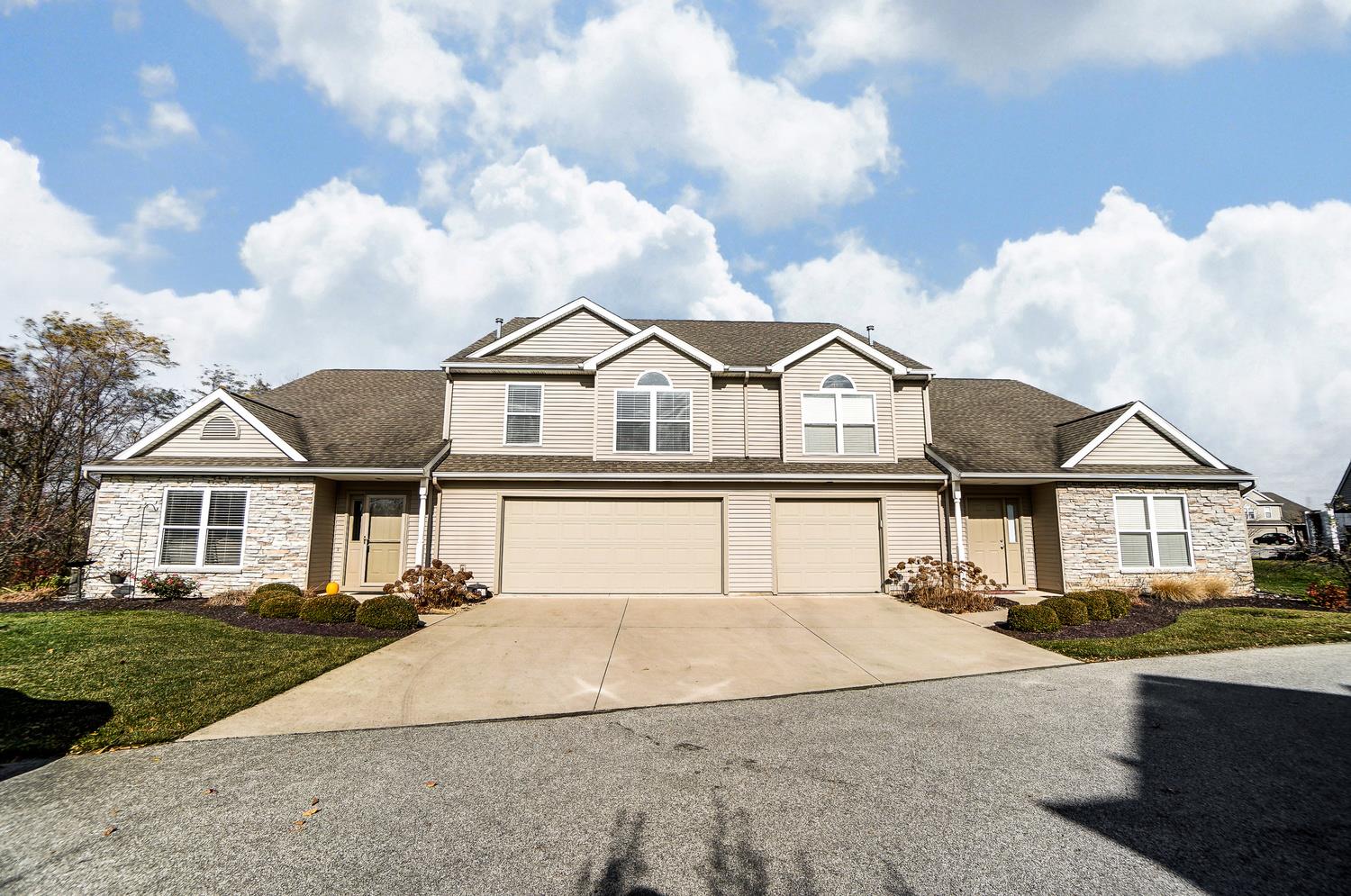 9935 Oak Trail Road Fort Wayne, IN 46825 - Photo 1 of 33