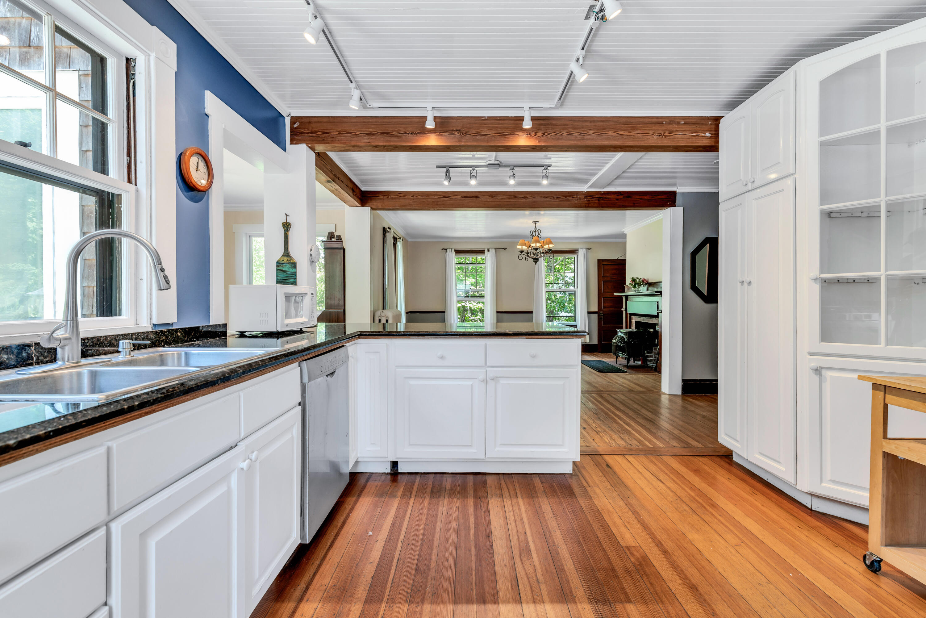 9 Wild Harbor Road North Falmouth, MA 02556 - Photo 8 of 31 41-IMGP6145