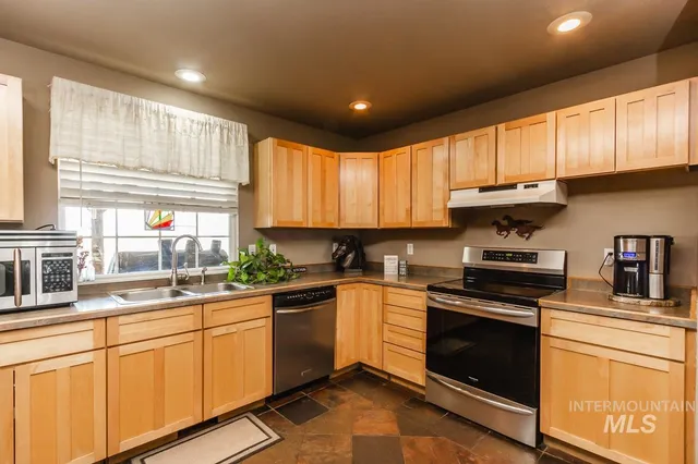 $3,995,000 | 16973 South Vista Avenue, Kuna, ID 83634