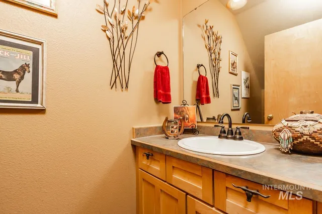 $3,995,000 | 16973 South Vista Avenue, Kuna, ID 83634