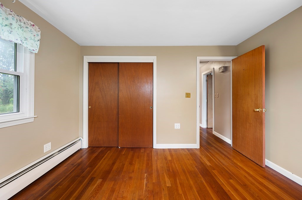 11 Lyndale Road Worcester, MA 01606 - Photo 7 of 40 Gallery Image 7