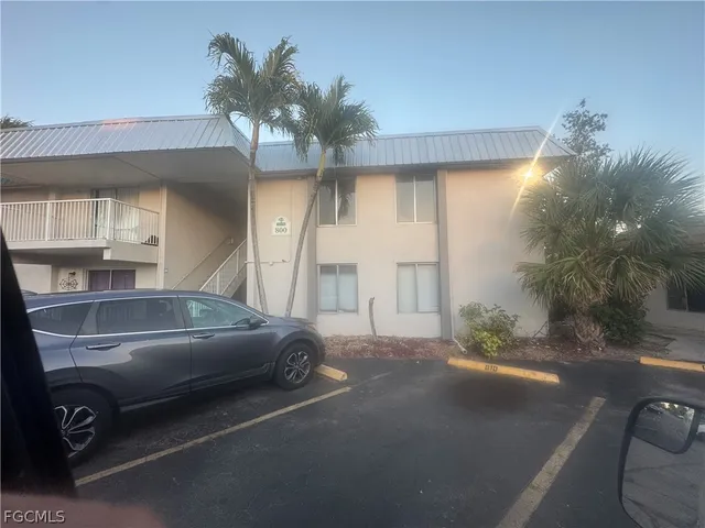 $149,999 | 1830 Maravilla Avenue, Unit 811, Fort Myers, FL 33901