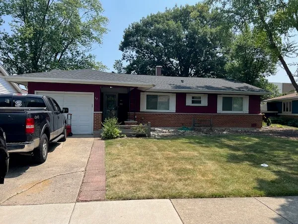 $2,800 | 17 Wildwood Road, Elk Grove Village, IL 60007
