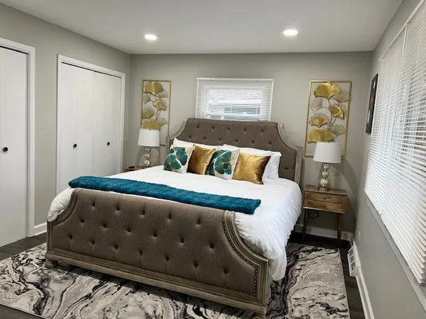 $2,800 | 17 Wildwood Road, Elk Grove Village, IL 60007