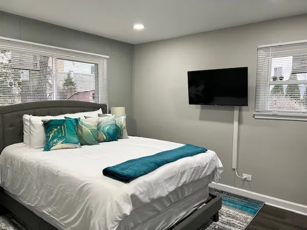 $2,800 | 17 Wildwood Road, Elk Grove Village, IL 60007