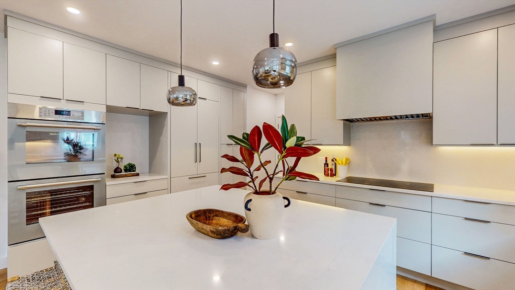 140 Columbia Street, Unit 1 Brookline, MA 02446 - Photo 4 of 42