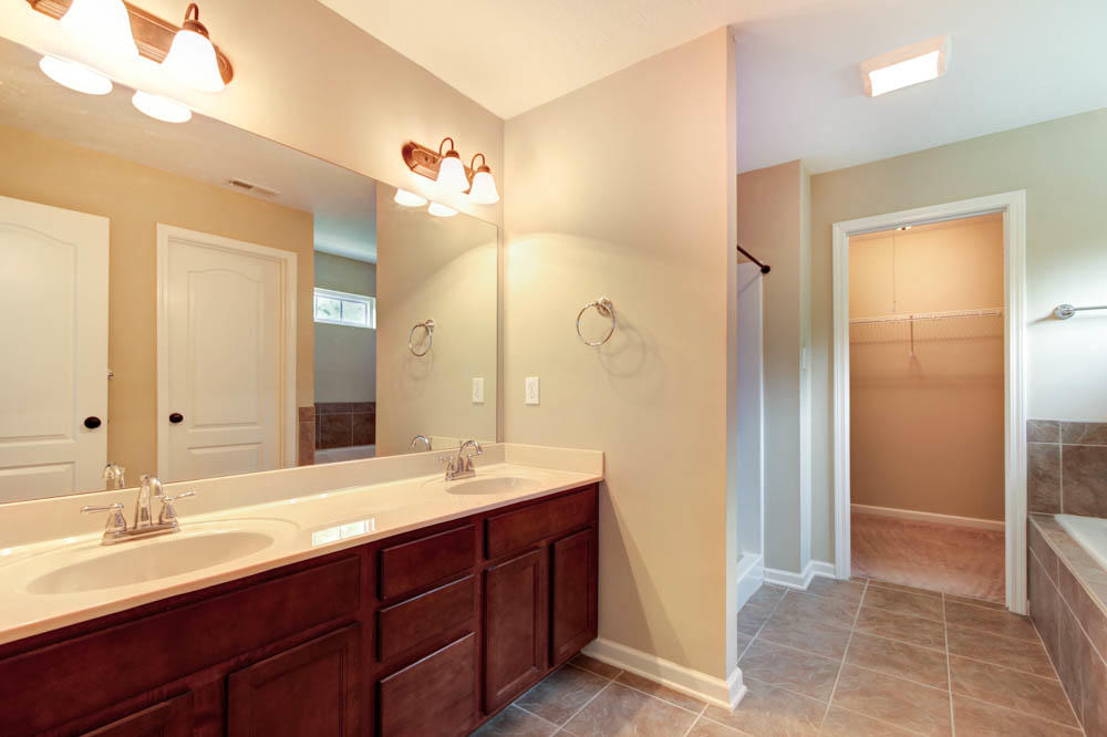 300 Java Way Knoxville, TN 37923 - Photo 17 of 23 Master Bathroom