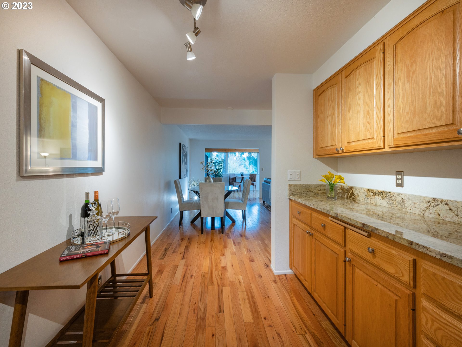 2279 Ridgeway Drive Eugene, OR 97401 - Photo 6 of 42 Gallery Image 6