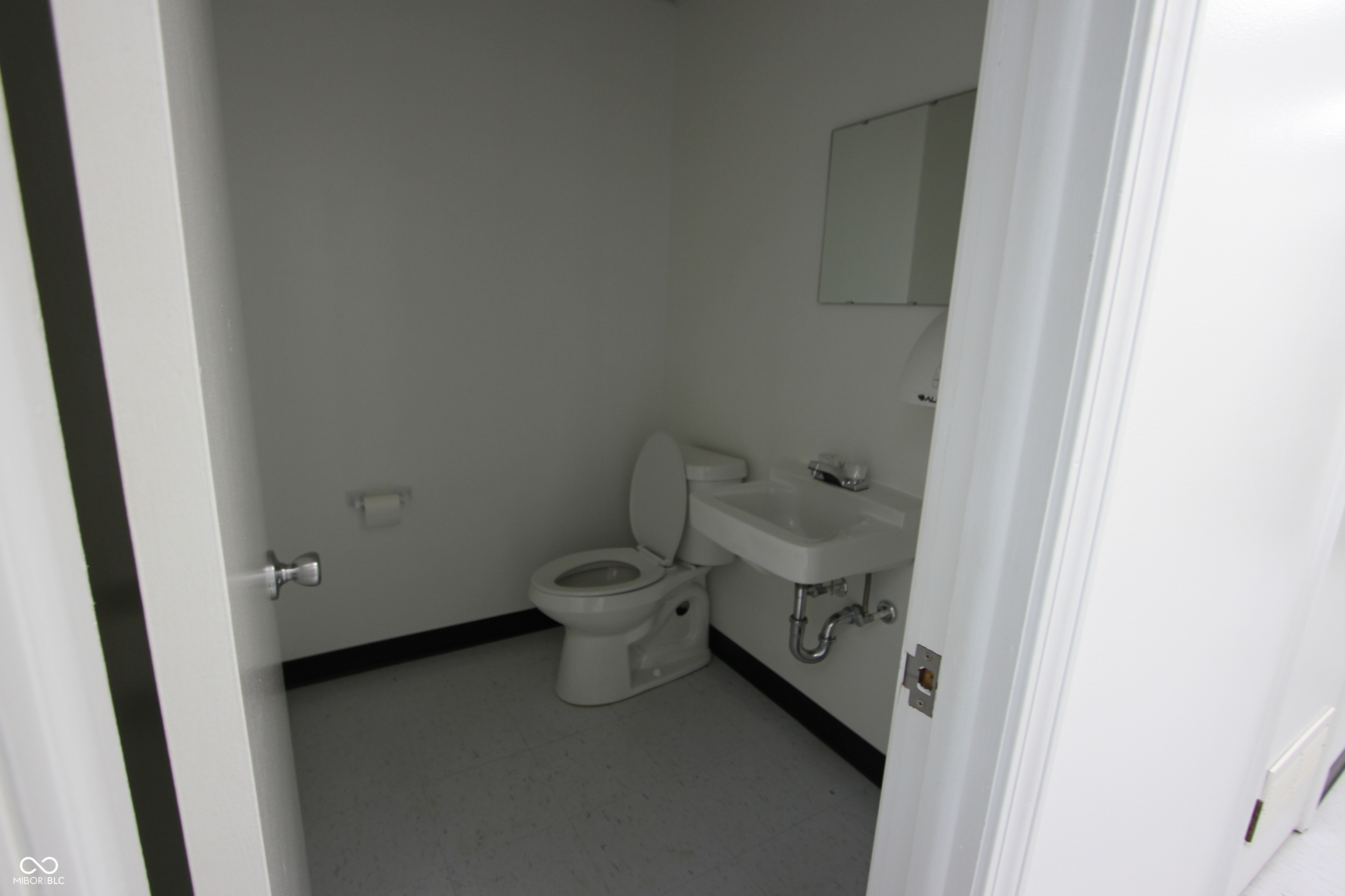 1244 West Main Street Greenfield, IN 46140 - Photo 6 of 19