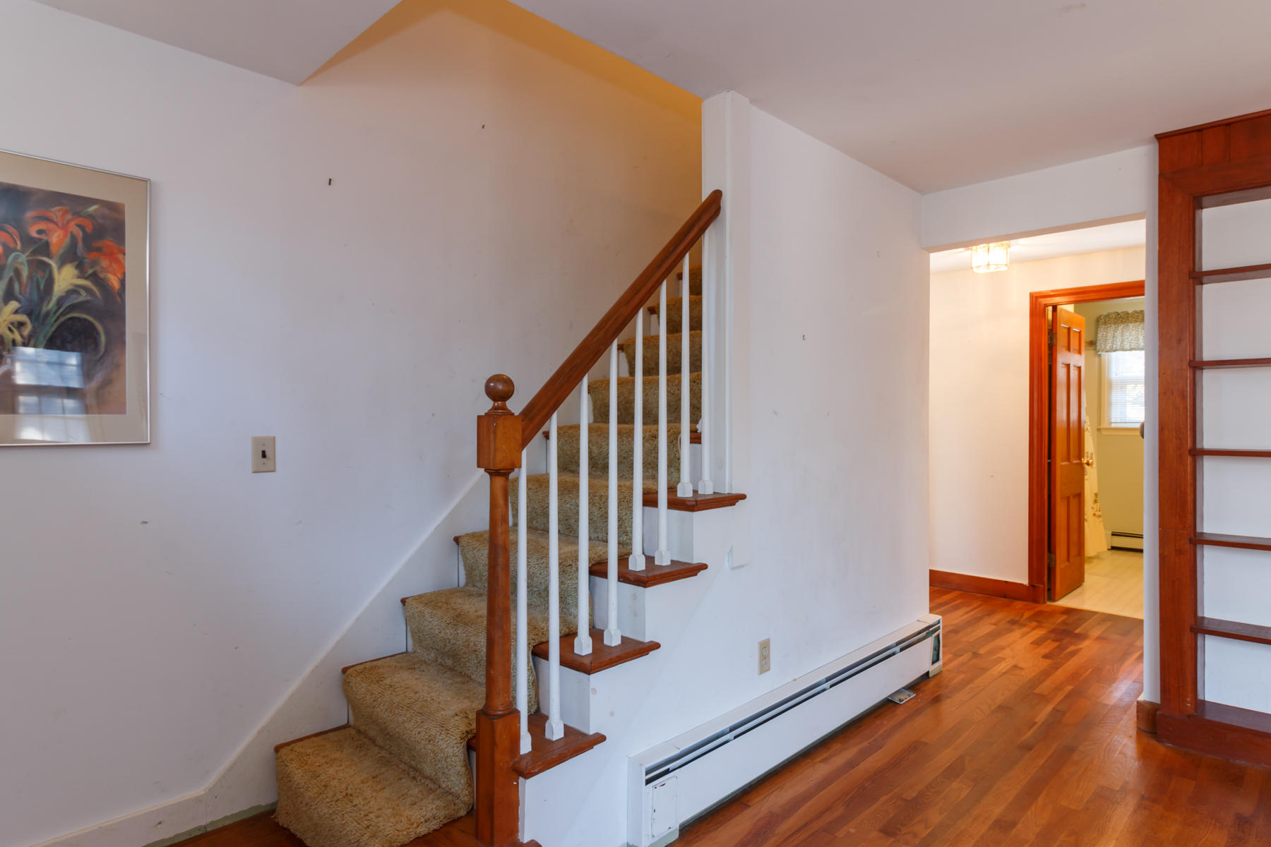 31 Saconesset Road Falmouth, MA 02540 - Photo 11 of 23 stairwell-hallway