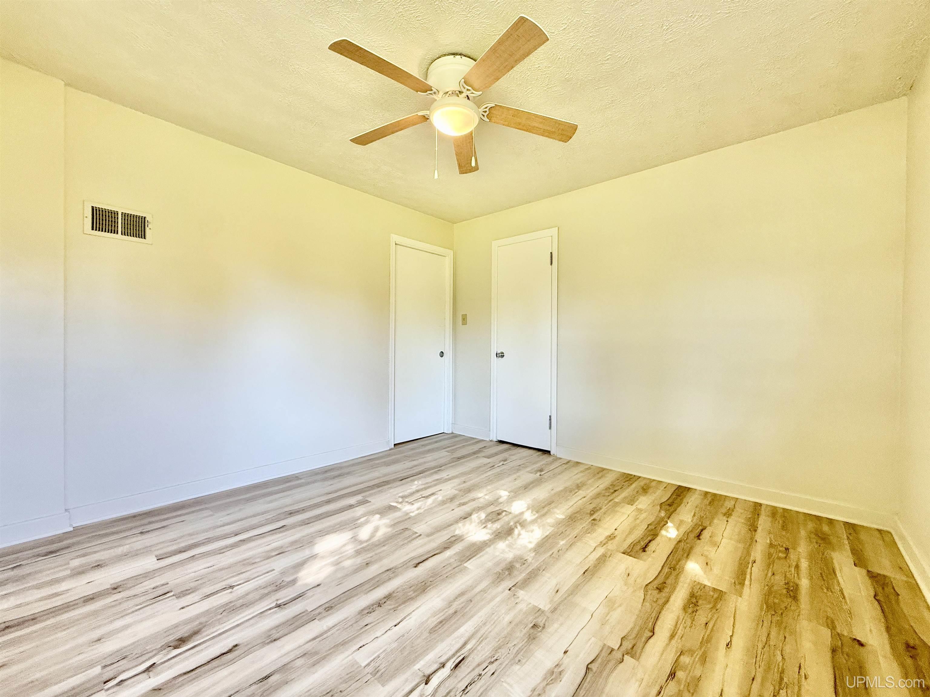 7403 County 426 M.5 Road Gladstone, MI 49837 - Photo 12 of 34 Gallery Image 12