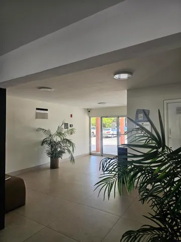 $1,800 | 1780 Northeast 191st Street, Unit 6082, Miami, FL 33179