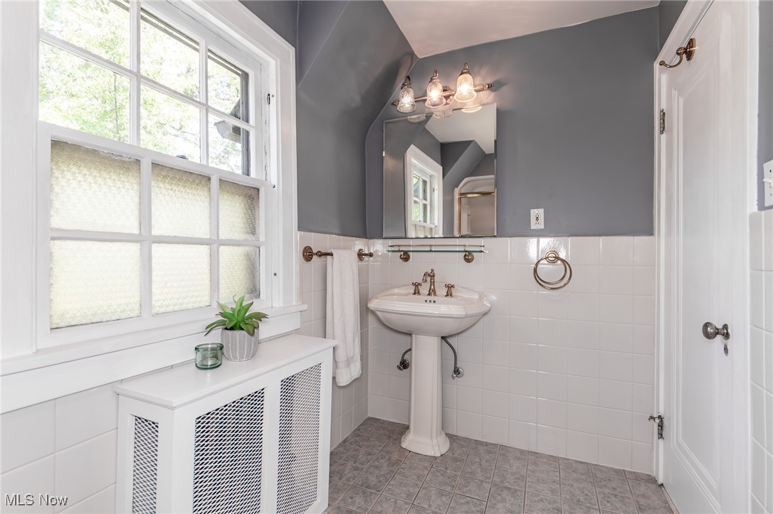 3336 Daleford Road Cleveland, OH 44120 - Photo 31 of 49 Gallery Image 31
