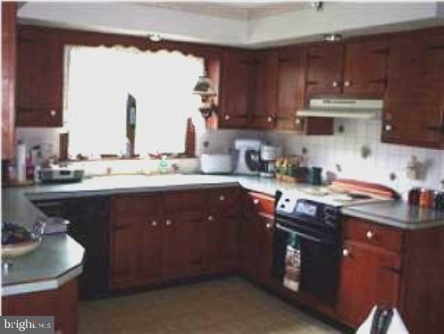 153 Twin Hills Road Dillsburg, PA 17019 - Photo 5 of 6 Gallery Image 5