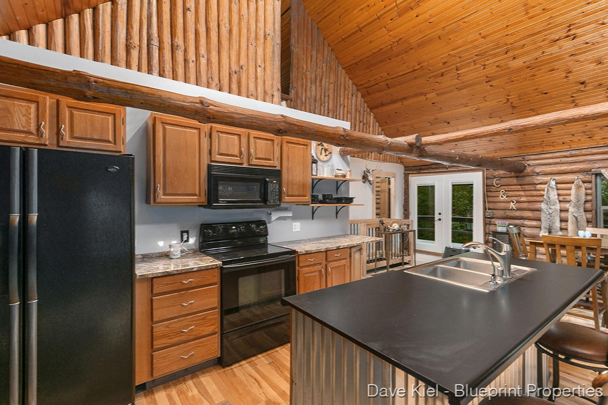 7801 West State Road Middleville, MI 49333 - Photo 2 of 28 IMG_1003