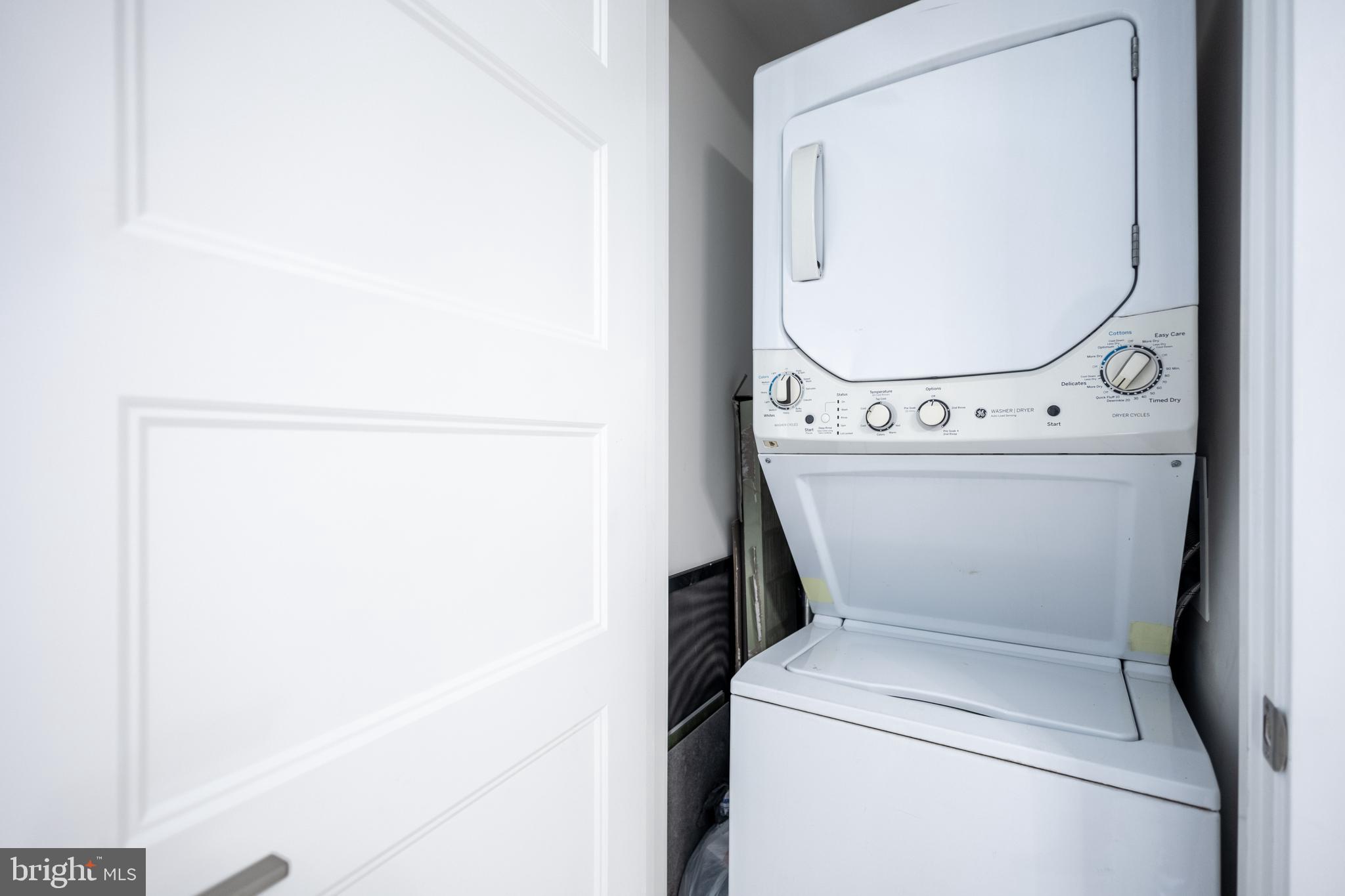 414 Venton Road Edgewater, MD 21037 - Photo 16 of 25 a utility room with dryer and washer