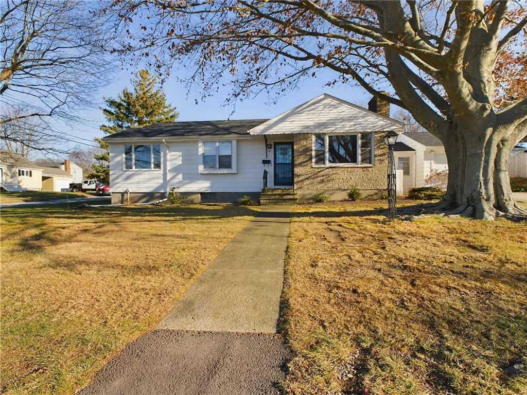 4 O Connell Road Tiverton, RI 02878 - Photo 5 of 35 Gallery Image 5