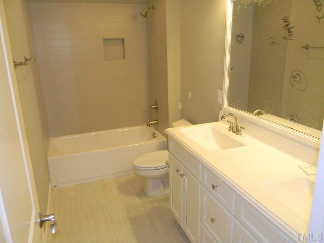 5012 Pomfret Point, Unit 191 Raleigh, NC 27612 - Photo 15 of 25 Gallery Image 15