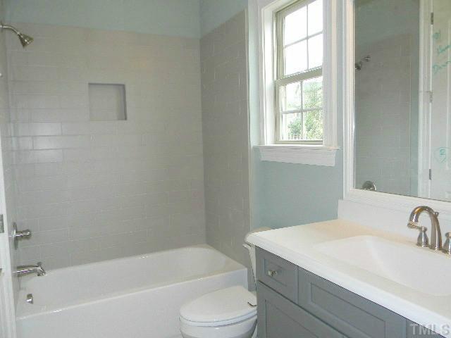 5012 Pomfret Point, Unit 191 Raleigh, NC 27612 - Photo 9 of 25 Gallery Image 9