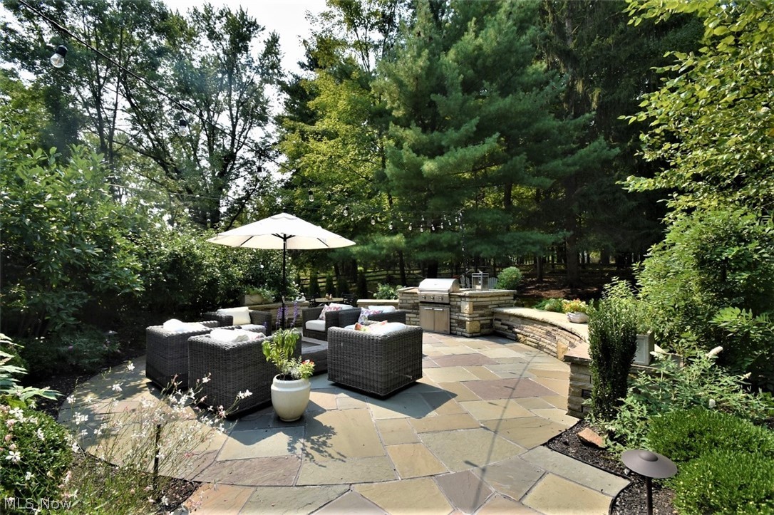 2886 Lander Road Cleveland, OH 44124 - Photo 28 of 35