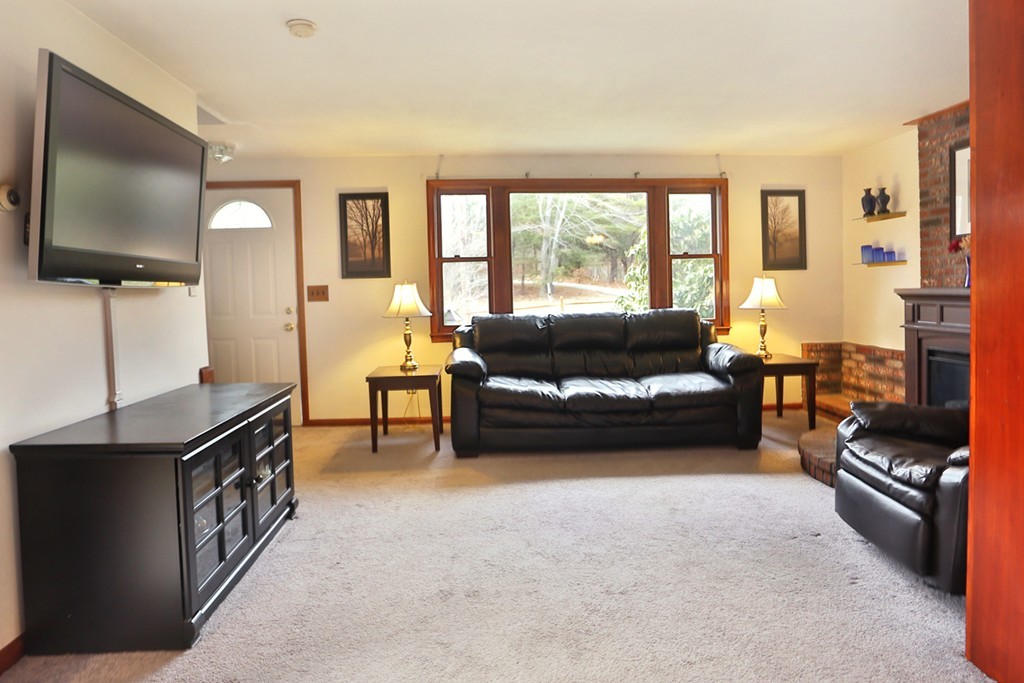 35 Middle Road, Unit 35 Amesbury, MA 01913 - Photo 5 of 21 Gallery Image 5