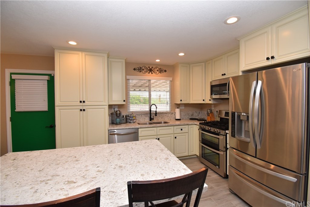 4110 Estrada Drive Riverside, CA 92509 - Photo 5 of 26