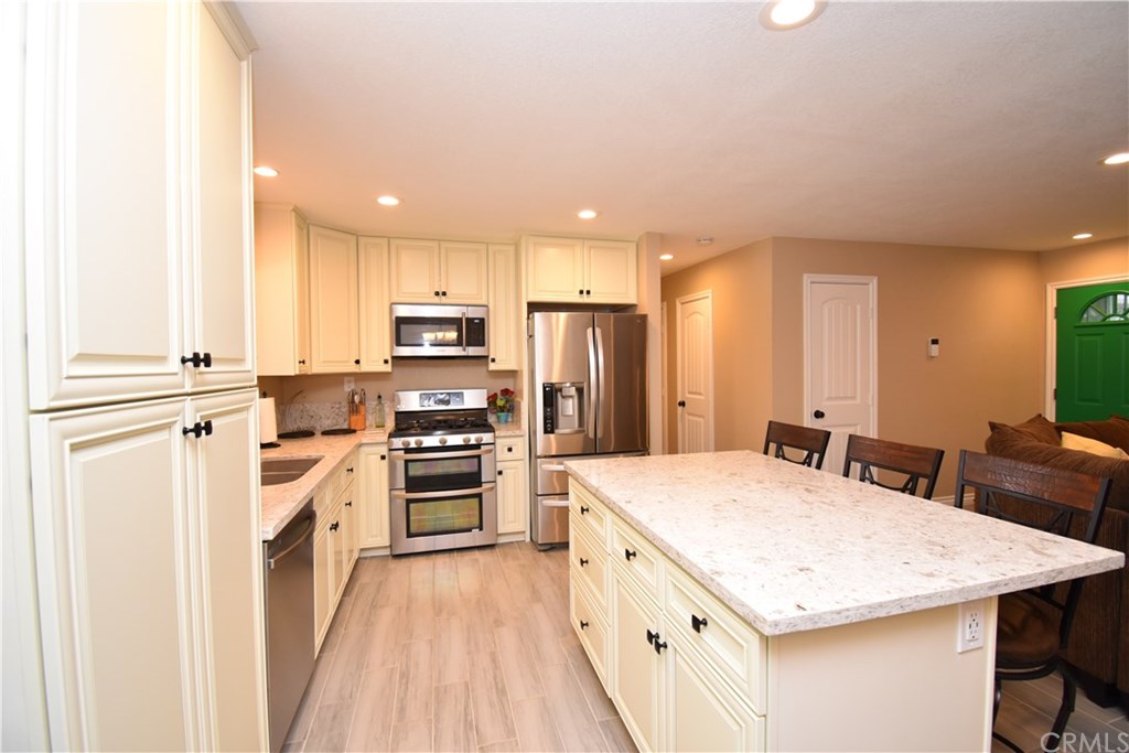 4110 Estrada Drive Riverside, CA 92509 - Photo 7 of 26