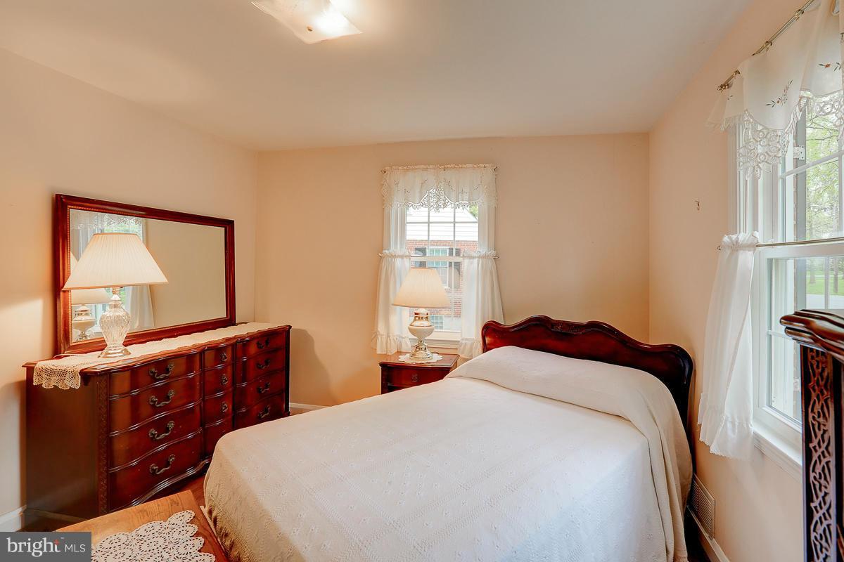 1022 Windsor Road Pikesville, MD 21208 - Photo 15 of 30 Master on main level.