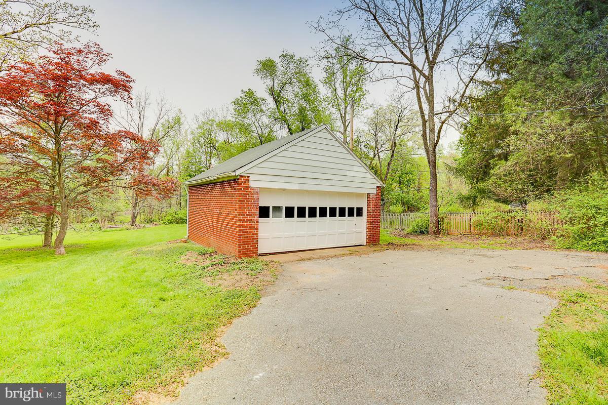 1022 Windsor Road Pikesville, MD 21208 - Photo 22 of 30 2 car brick garage