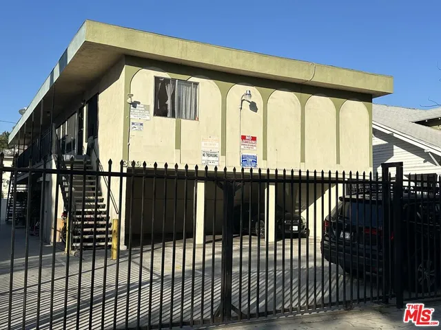 $1,300,000 | 869 West 41st Street, Los Angeles, CA 90037