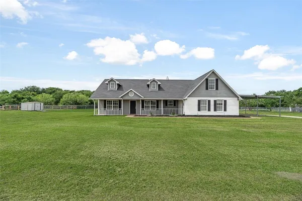 $425,000 | 5552 Ewing Lane, Royse City, TX 75189