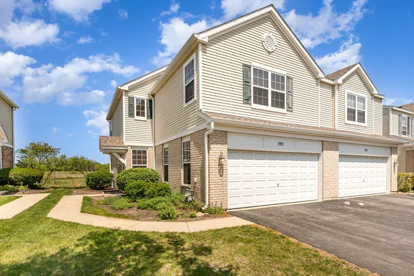 $2,375 | 593 Springbrook Trail North, Oswego, IL 60543