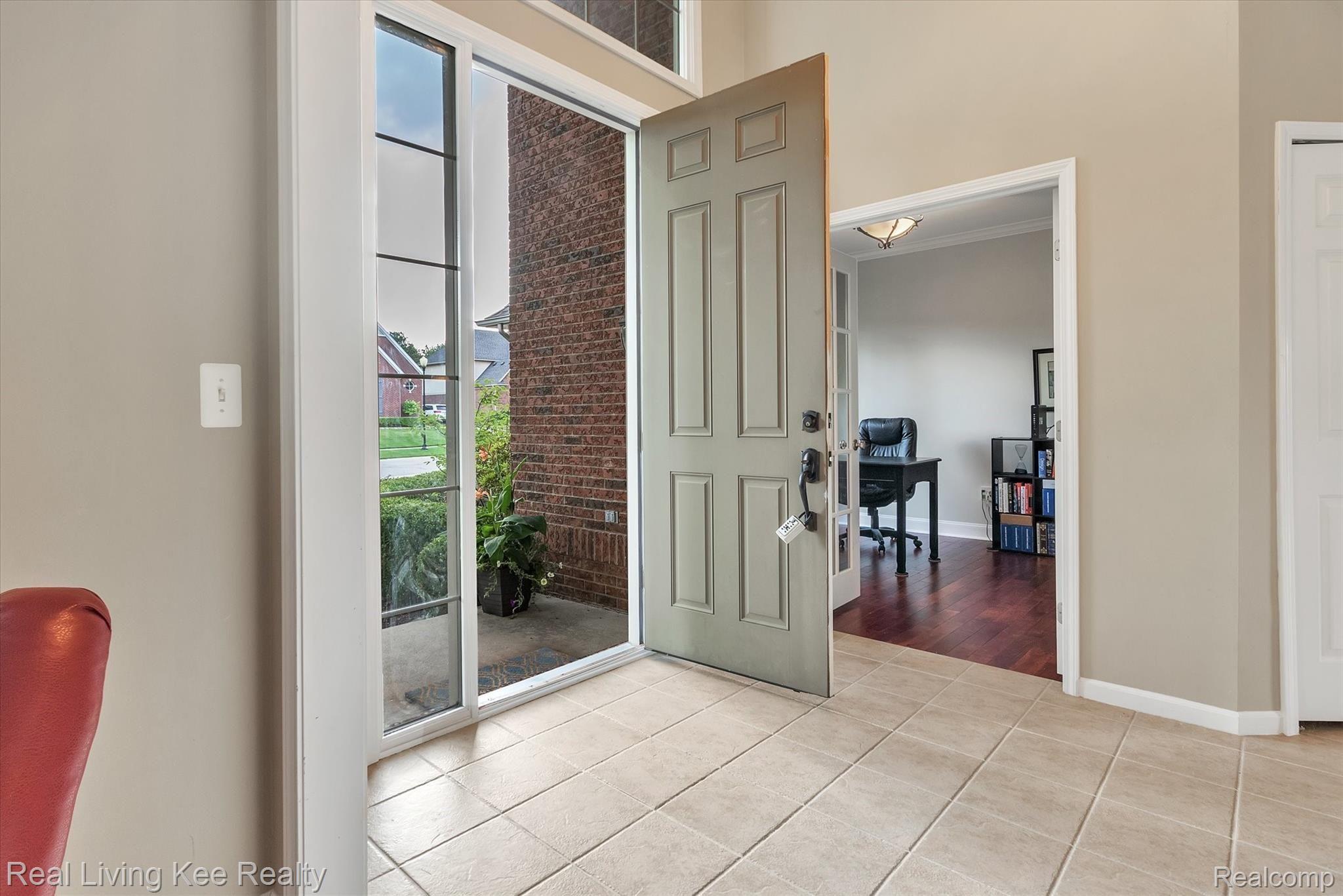1148 Krista Lane Rochester, MI 48307 - Photo 5 of 53 06-1148-Krista-Lane-WindowStill-Real-Estate-Photography-6.jpg