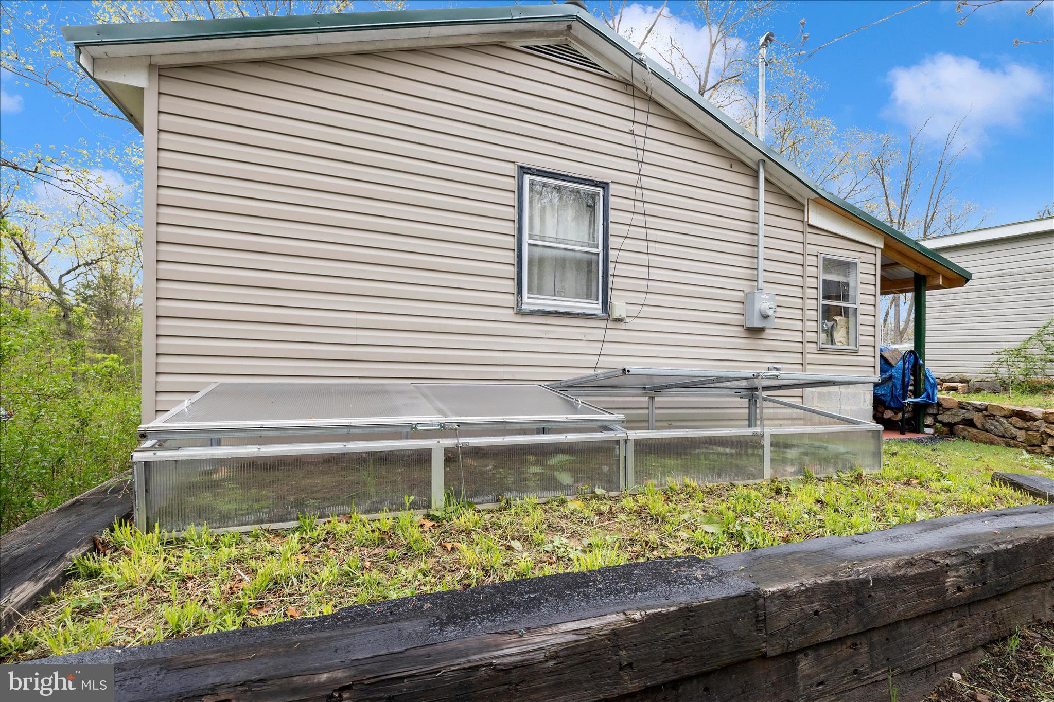 915 Center Square Road Blain, PA 17006 - Photo 48 of 49 Plant Boxes/Cold Frames