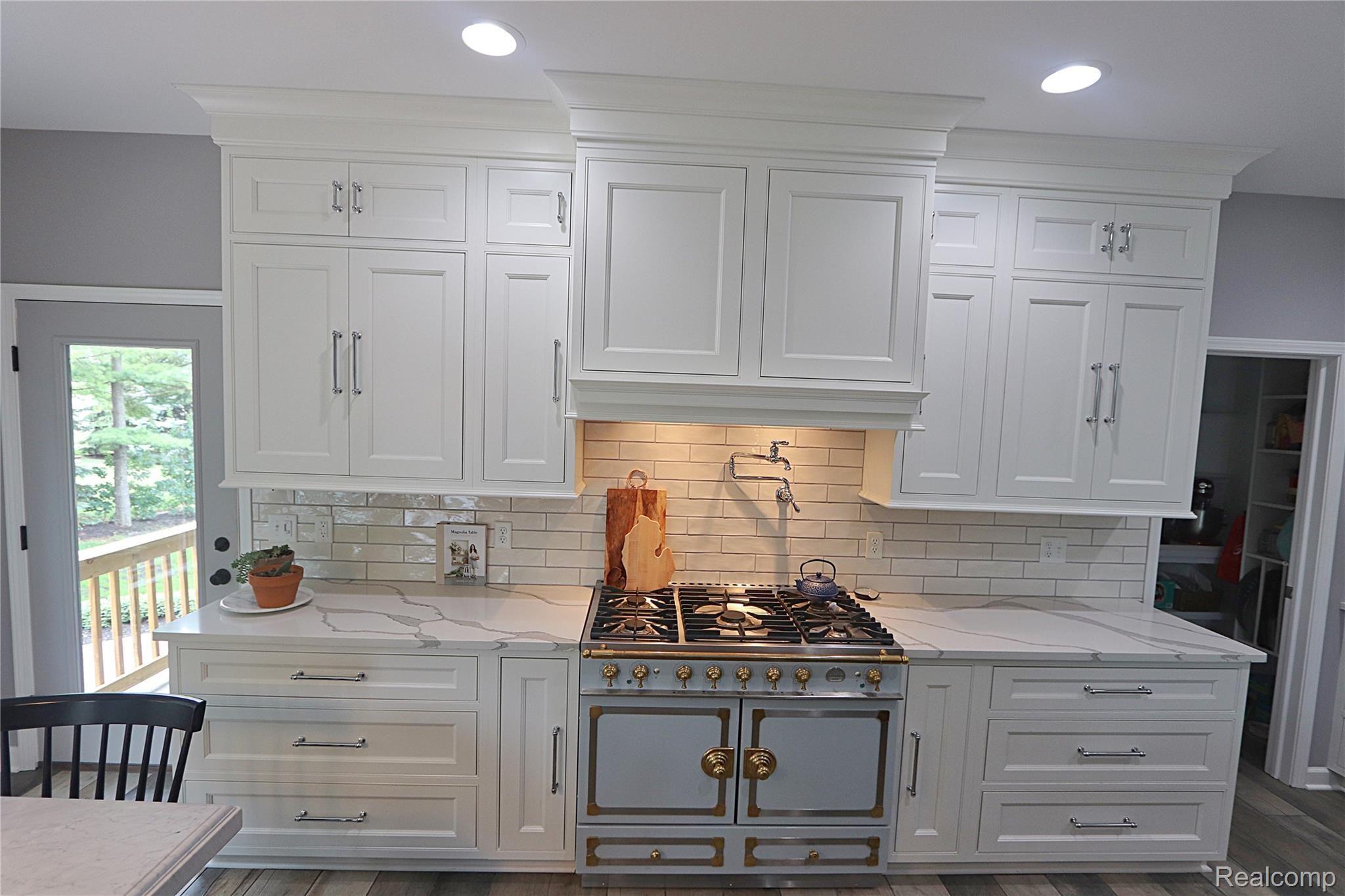 3175 East Commerce Road Commerce Township, MI 48382 - Photo 9 of 31 You will fall in love with this kitchen