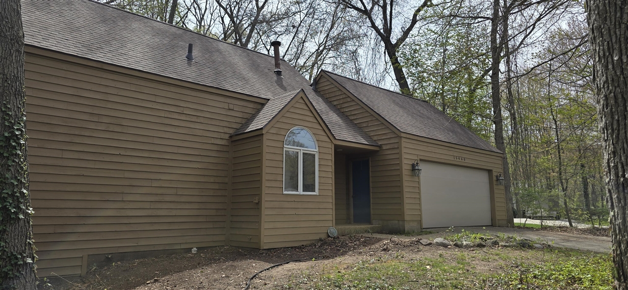 15460 Kelly Street Spring Lake, MI 49456 - Photo 2 of 35