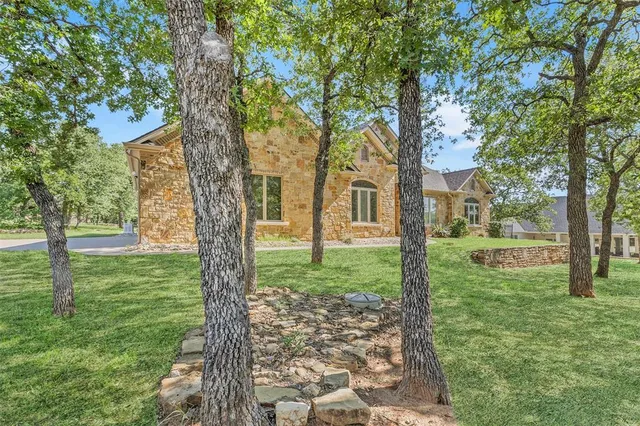 $559,900 | 712 Sugartree Drive, Lipan, TX 76462