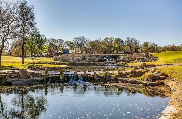 $559,900 | 712 Sugartree Drive, Lipan, TX 76462