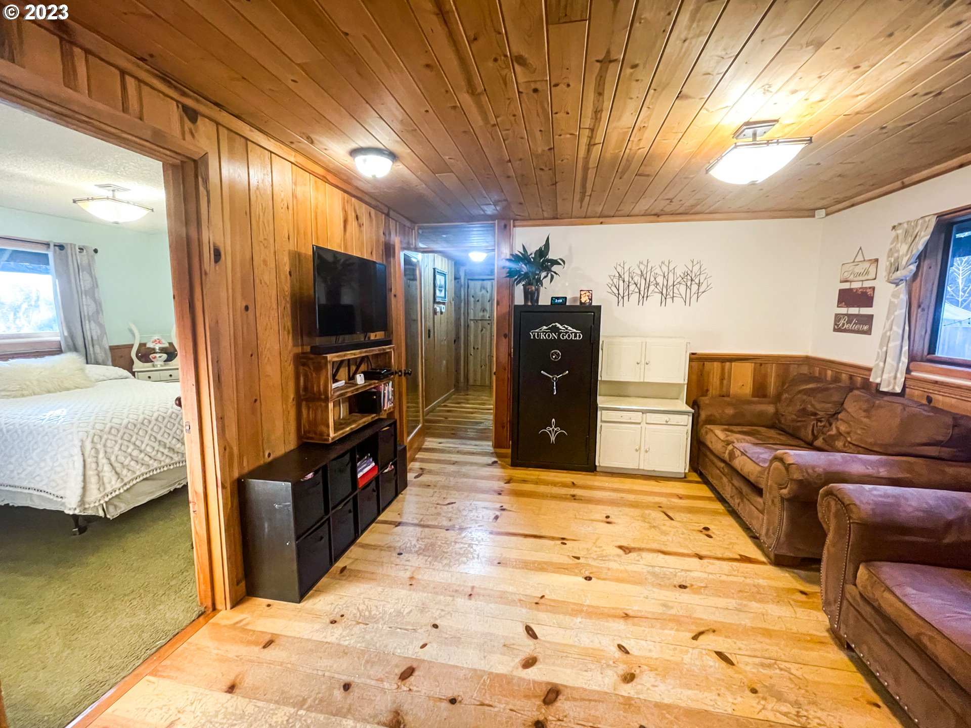65790 East Sandy River Lane Rhododendron, OR 97049 - Photo 3 of 30
