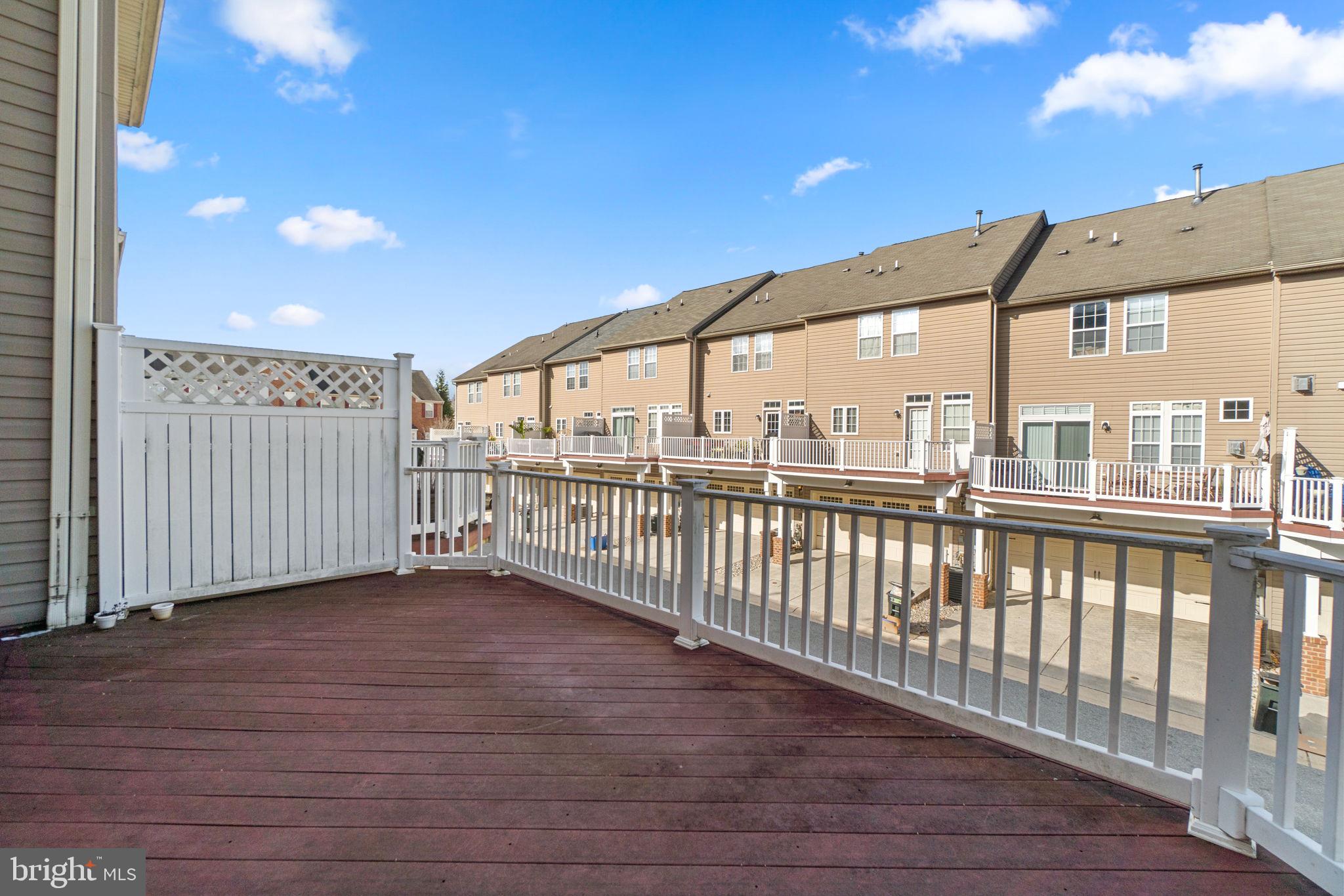 4814 Portsmouth Road, Unit 31 Ellicott City, MD 21042 - Photo 28 of 33 Deck