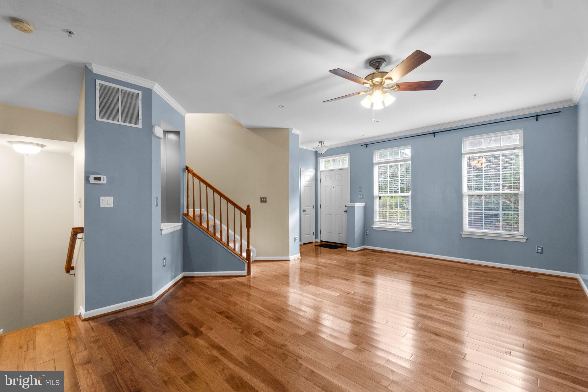 4814 Portsmouth Road, Unit 31 Ellicott City, MD 21042 - Photo 5 of 33 Living Room