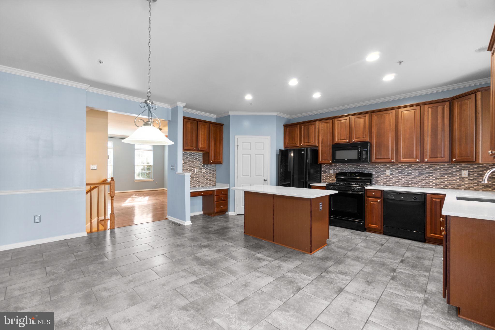 4814 Portsmouth Road, Unit 31 Ellicott City, MD 21042 - Photo 9 of 33 Dining Area | Kitchen Area