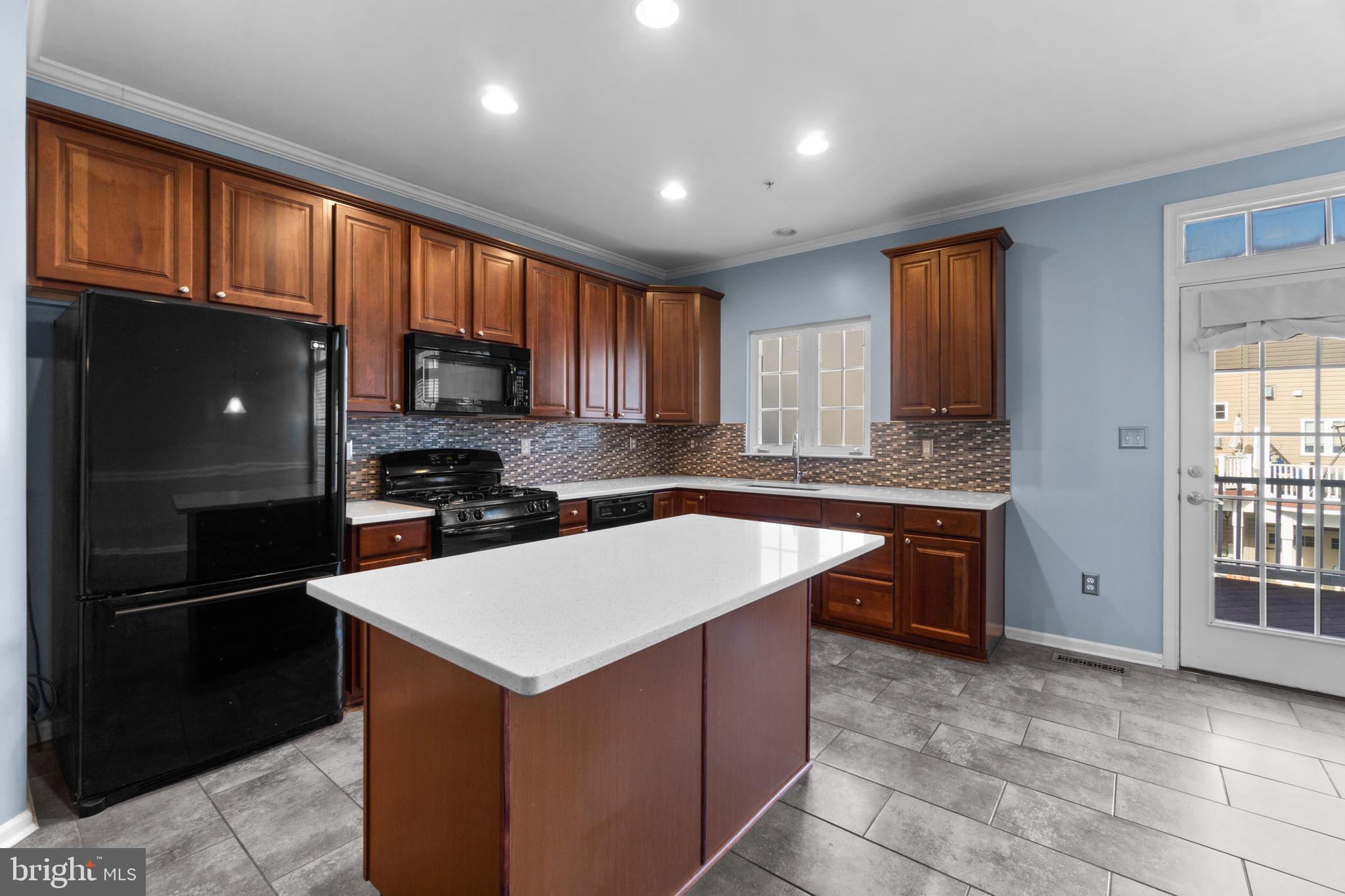 4814 Portsmouth Road, Unit 31 Ellicott City, MD 21042 - Photo 10 of 33 Kitchen