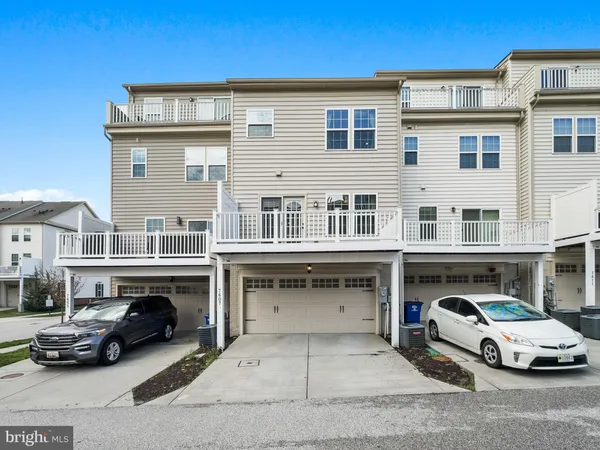 a car parked in front of a building