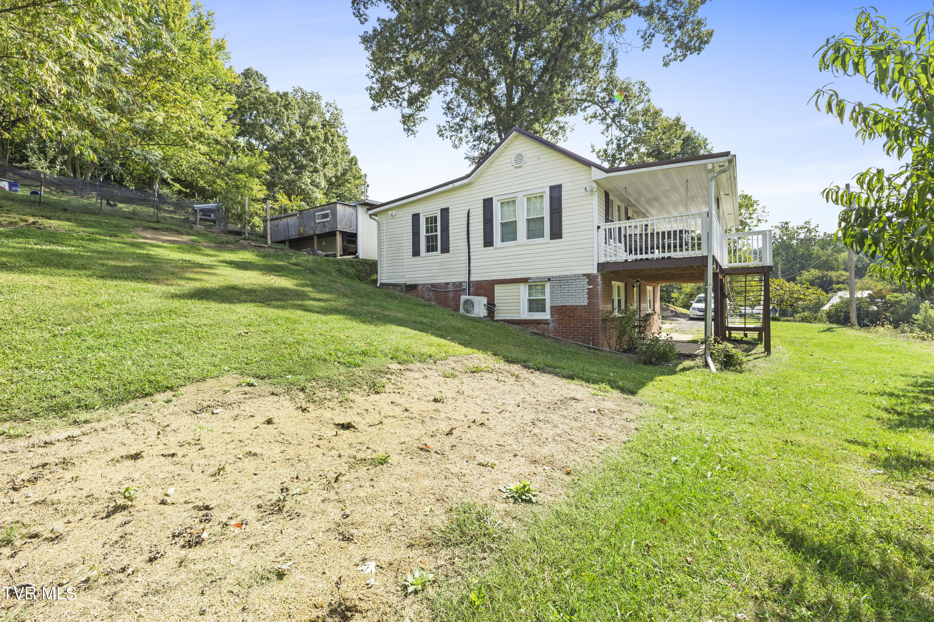 114 Judge Baines Road Fall Branch, TN 37656 - Photo 2 of 45 128A7318