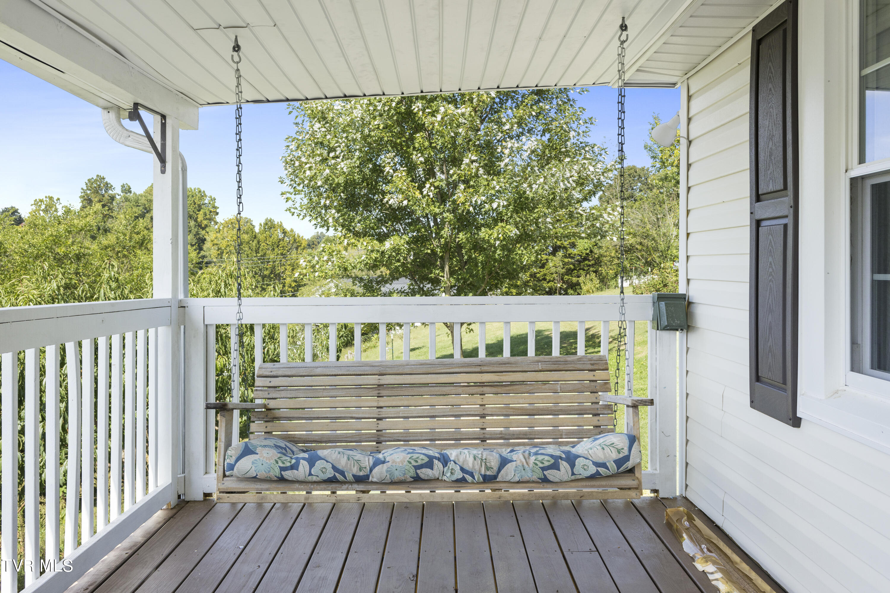 114 Judge Baines Road Fall Branch, TN 37656 - Photo 23 of 45 128A7294