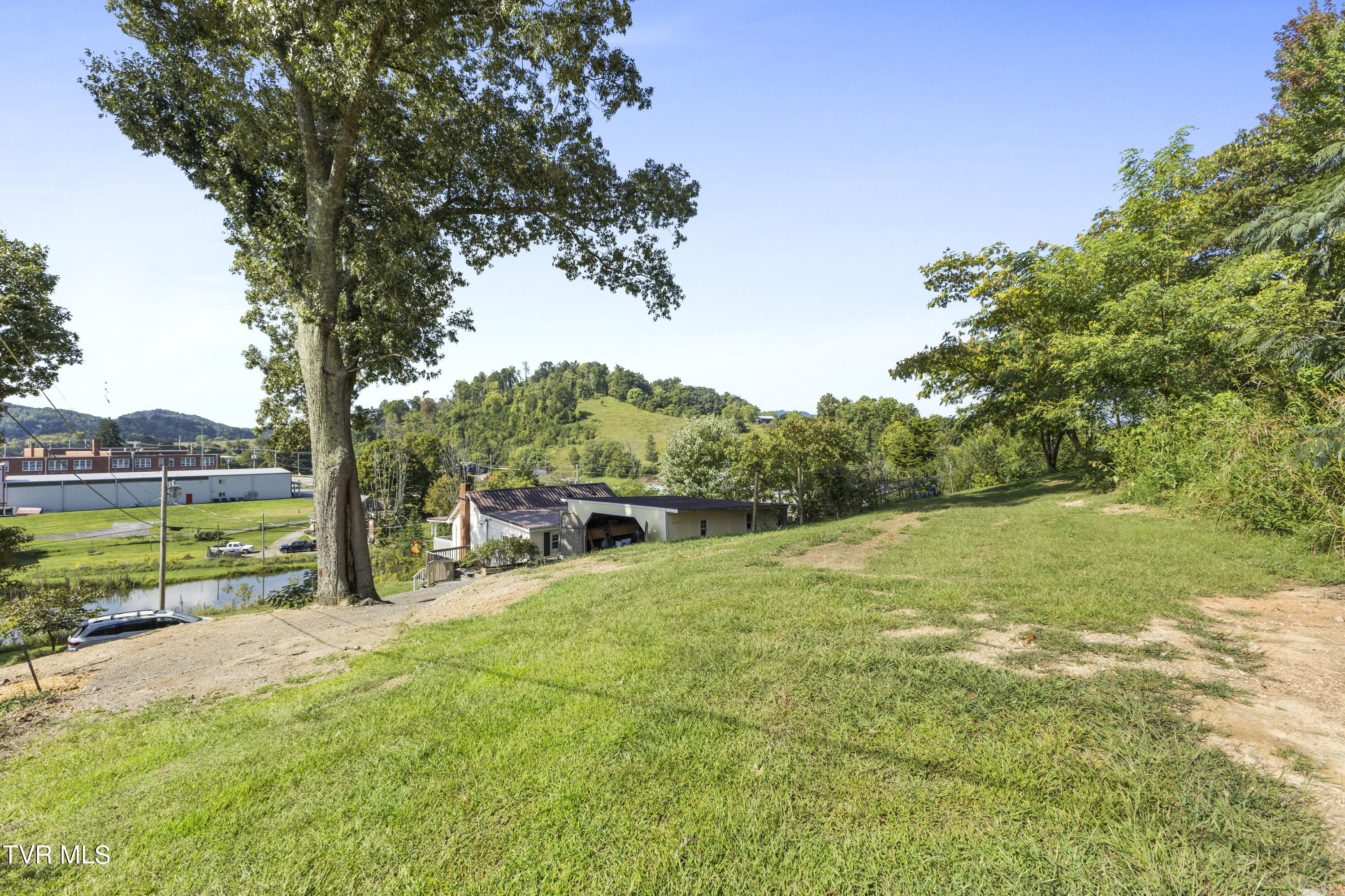 114 Judge Baines Road Fall Branch, TN 37656 - Photo 27 of 45 128A7309