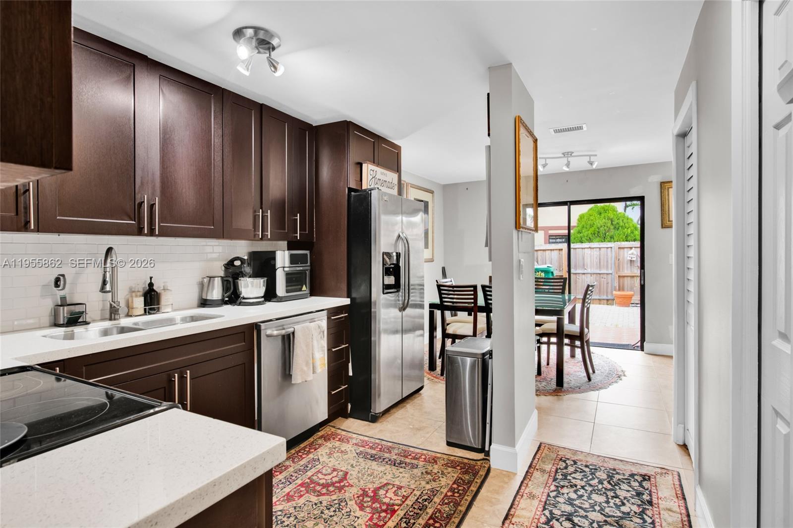 5914 Southwest 133rd Court Miami, FL 33183 - Photo 10 of 32