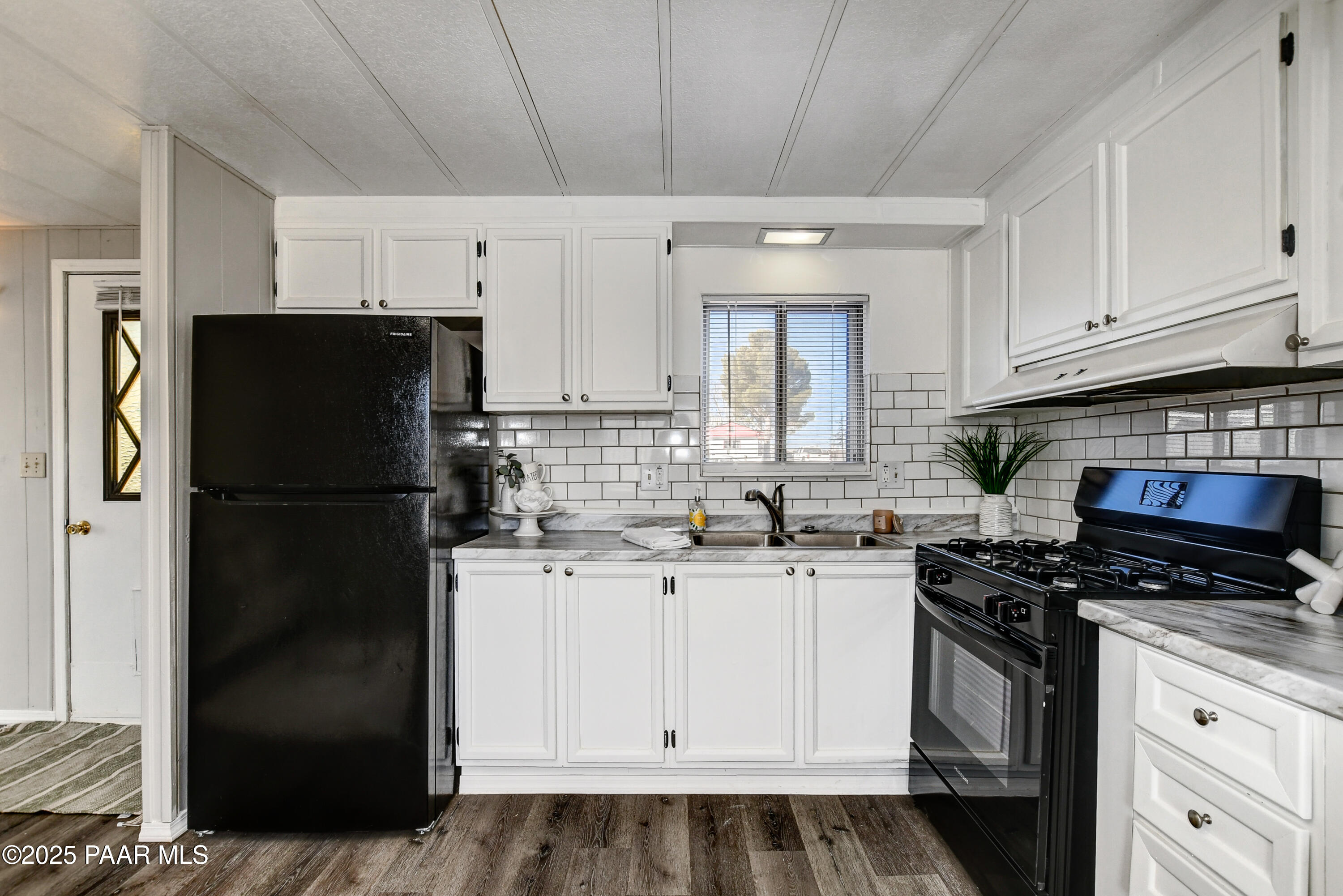 005_Kitchen