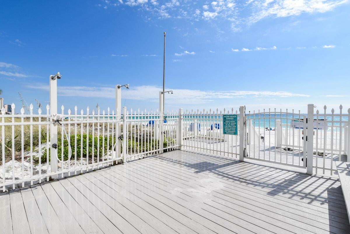 1050 Highway 98, Unit 905E Destin, FL 32541 - Photo 23 of 30 a view of a balcony with wooden floor